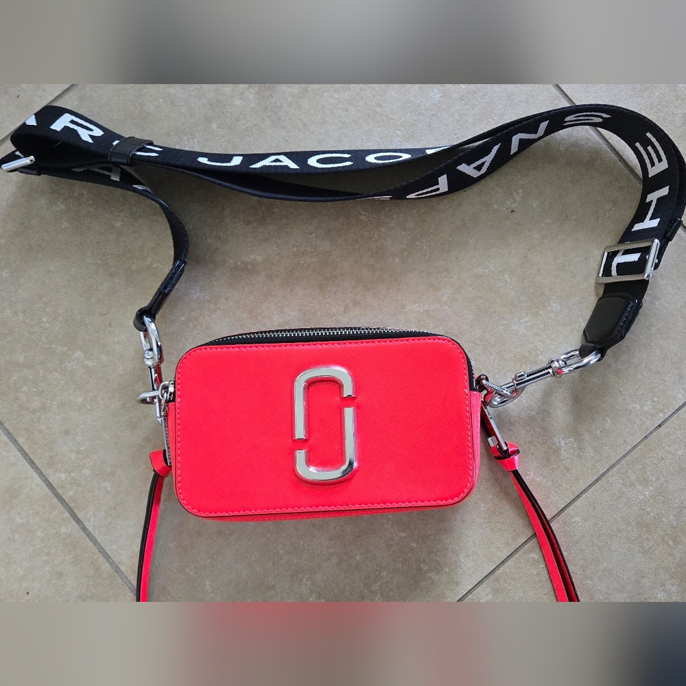 Marc Jacobs Snapshot Bright Red Crossbody Bag